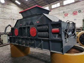 2PG1200x800型對輥午夜成人电影在线观看發往湖北武漢