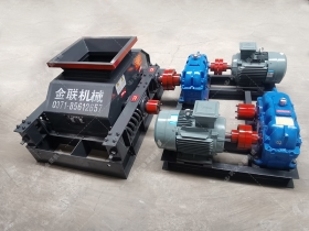 2PGC900X900大型雙齒輥午夜成人电影在线观看發往內蒙古烏海粉碎煤